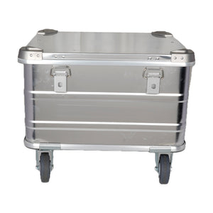 Included medium case · 565030, silver aluminum with four-inch casters; actual product photograph