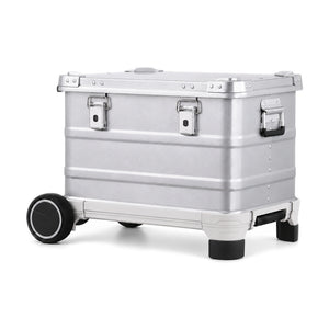 504030 Silver aluminum rolling equipment case with 5-inch main wheels and lid closed