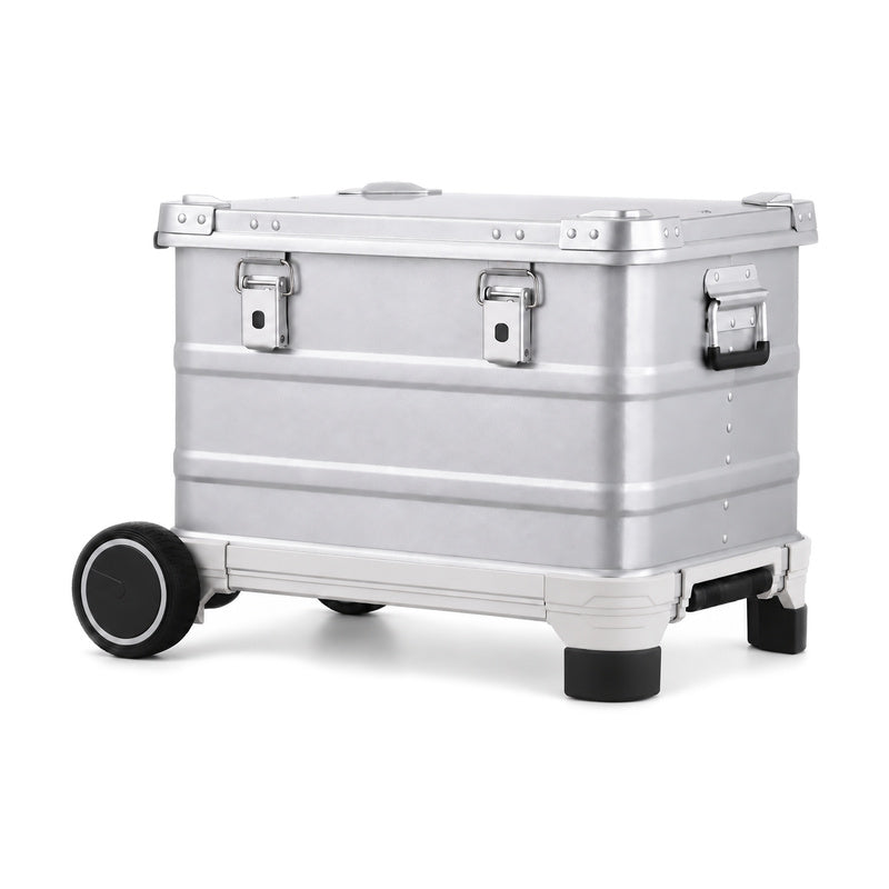 504030 Silver aluminum rolling equipment case with 5-inch main wheels and lid closed